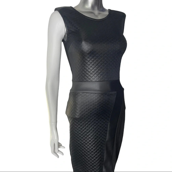 🛍️3/$40 Lady Dutch Black Sleeveless Asymmetrical  Hem Dress Size XS - Picture 4 of 4